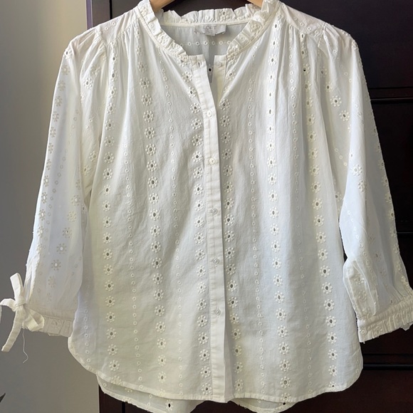 LOFT Tops - LOFT Eyelet Button Down Ruffle Collar/Sleeve Shirt